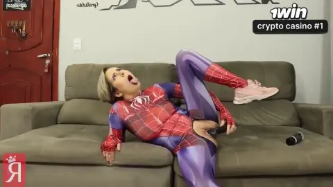 Spider Gwen In Gets A Anal Masturbation Toy With A Dildo