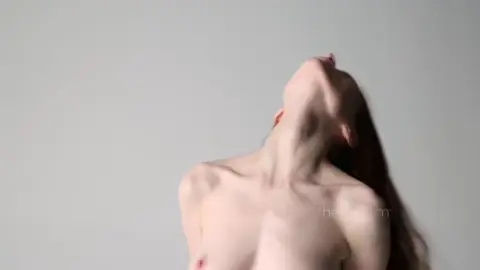 Vi Nude