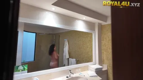 Beautiful Thick Busty Stepmother Fucked After Shower